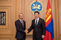رئيس مجلس الوزراء يبعث رسالة خطية إلى رئيس وزراء منغوليا