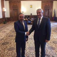 رئيس مجلس الشيوخ في البرلمان الروماني يجتمع مع سفير قطر