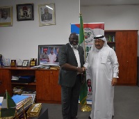 وزير الاتصالات النيجيري يجتمع مع سفير قطر