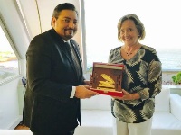 وزيرة التعليم في الأوروغواي تجتمع مع سفير قطر