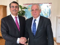 سكرتير الرئيس البلغاري يجتمع مع السفير القطري