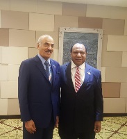 وزير خارجية دولة بابوا غينيا الجديدة المستقلة يجتمع مع سفير دولة قطر