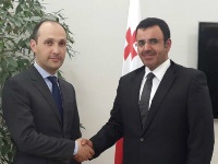 وزير الزراعة الجورجي يجتمع مع سفير دولة قطر