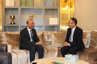 مساعد وزير الخارجية الصيني يجتمع مع سفير دولة قطر 