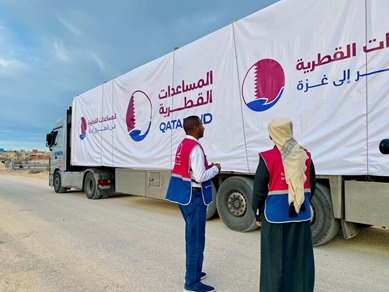 1st Batch of Qatari Humanitarian Aid Enters Gaza as Part of Land Bridge