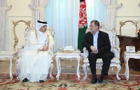 مسؤولون أفغان يجتمعون مع سفير دولة قطر