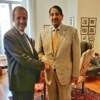 مسؤول إيطالي يجتمع مع سفير دولة قطر 