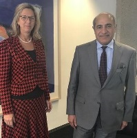 مسؤولة بالخارجية الهولندية تجتمع مع سفير دولة قطر