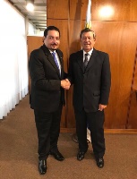 وزير خارجية الأورغواي يجتمع مع سفير دولة قطر