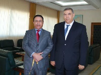 وزير الداخلية المغربي يجتمع مع سفير قطر 