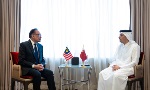 رئيس مجلس الوزراء وزير الخارجية يجتمع مع رئيس الوزراء الماليزي