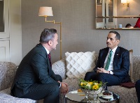 رئيس مجلس الوزراء وزير الخارجية يجتمع مع نائب رئيس الوزراء وزير الشؤون الخارجية في لوكسمبورغ