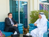 نائب رئيس مجلس الوزراء وزير الخارجية يجتمع مع نائب رئيسة المفوضية الأوروبية 