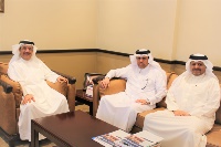 وكيل وزارة الخارجية بمملكة البحرين يجتمع مع القائم بالأعمال القطري