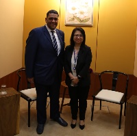 مديرة إدارة المراسم لحكومة منطقة هونغ كونغ تلتقي قنصل قطر