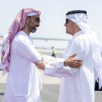 رئيس مجلس الوزراء وزير الخارجية يستقبل نائب حاكم إمارة أبوظبي مستشار الأمن الوطني الإماراتي 