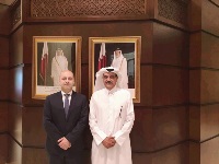 نائب رئيس مجلس الوزراء اللبناني يجتمع مع سفير قطر