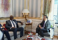 نائب رئيس مجلس الوزراء وزير الخارجية يجتمع مع رئيس مفوضية الاتحاد الإفريقي