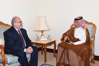 Minister of State for Foreign Affairs Receives Copies of Credentials of Ambassadors