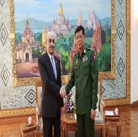 رئيس الأركان العامة للجيش في ميانمار يجتمع مع سفير قطر