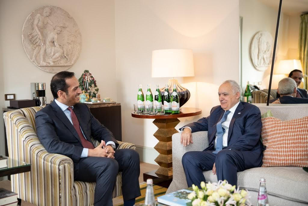 نائب رئيس مجلس الوزراء وزير الخارجية يجتمع مع وزير الخارجية الإيطالي والمبعوث الأممي الخاص إلى ليبيا