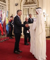 رئيس جمهورية الأرجنتين يتسلم أوراق اعتماد سفير دولة قطر
