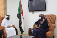 وزيرة العمل والتنمية الاجتماعية السودانية تجتمع مع سفير دولة قطر 
