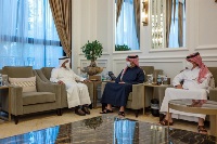 نائب رئيس مجلس الوزراء وزير الخارجية يجتمع مع الأمين العام لمجلس التعاون الخليجي