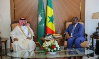 رئيس السنغال يستقبل سفير دولة قطر