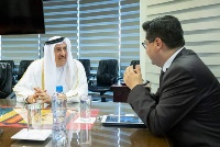 وزير الاقتصاد والمالية العامة البوليفي يجتمع مع سفير دولة قطر