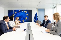مساعد وزير الخارجية تجتمع مع نائب رئيس المفوضية الأوروبية