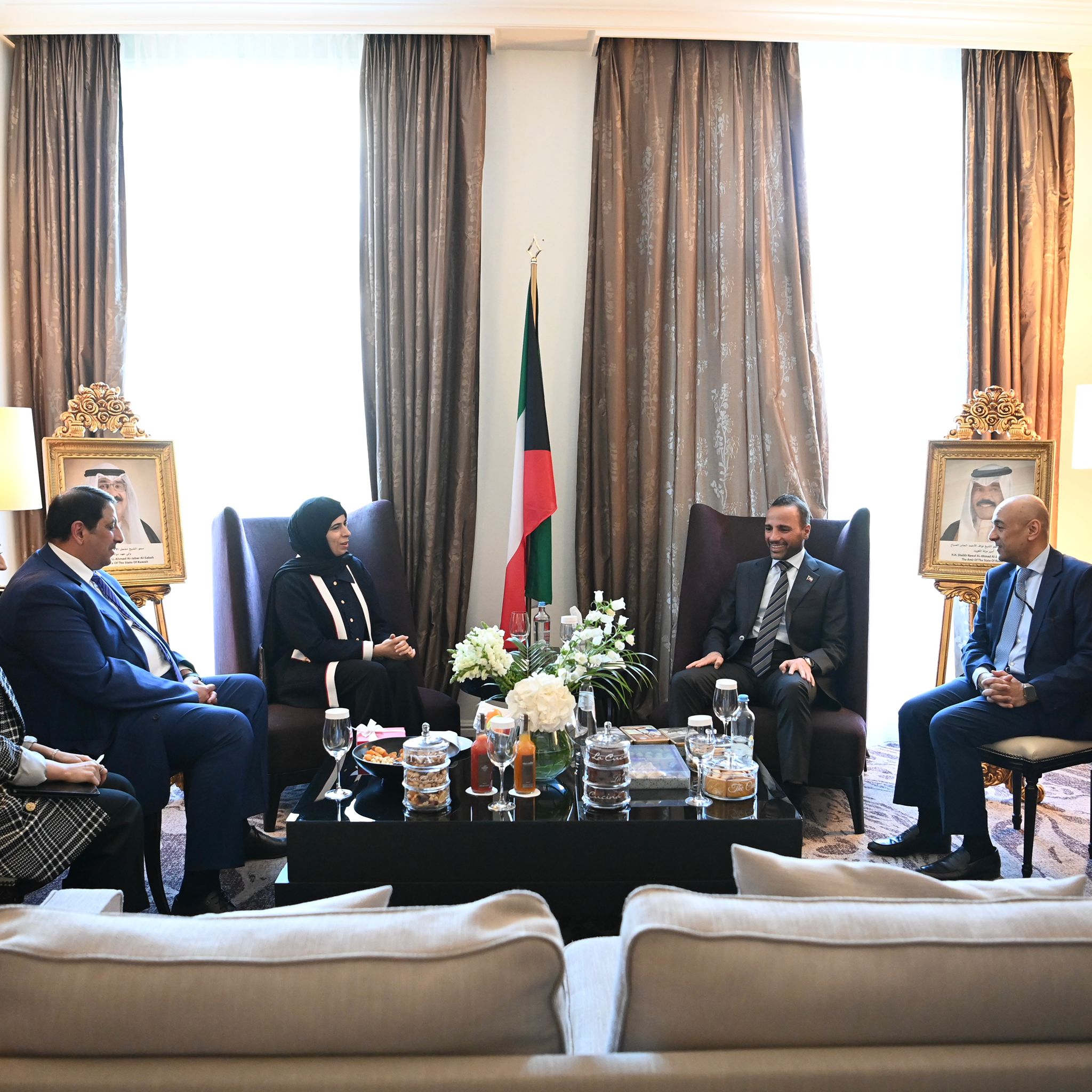 رئيس مجلس الأمة الكويتي يجتمع مع مساعد وزير الخارجية 