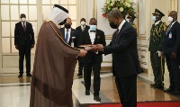 رئيس جمهورية أنغولا يتسلم أوراق اعتماد سفير دولة قطر