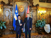 Speaker of Hungarian Parliament Meets Qatar Ambassador