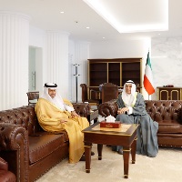 رئيس مجلس الأمة الكويتي يجتمع مع سفير دولة قطر
