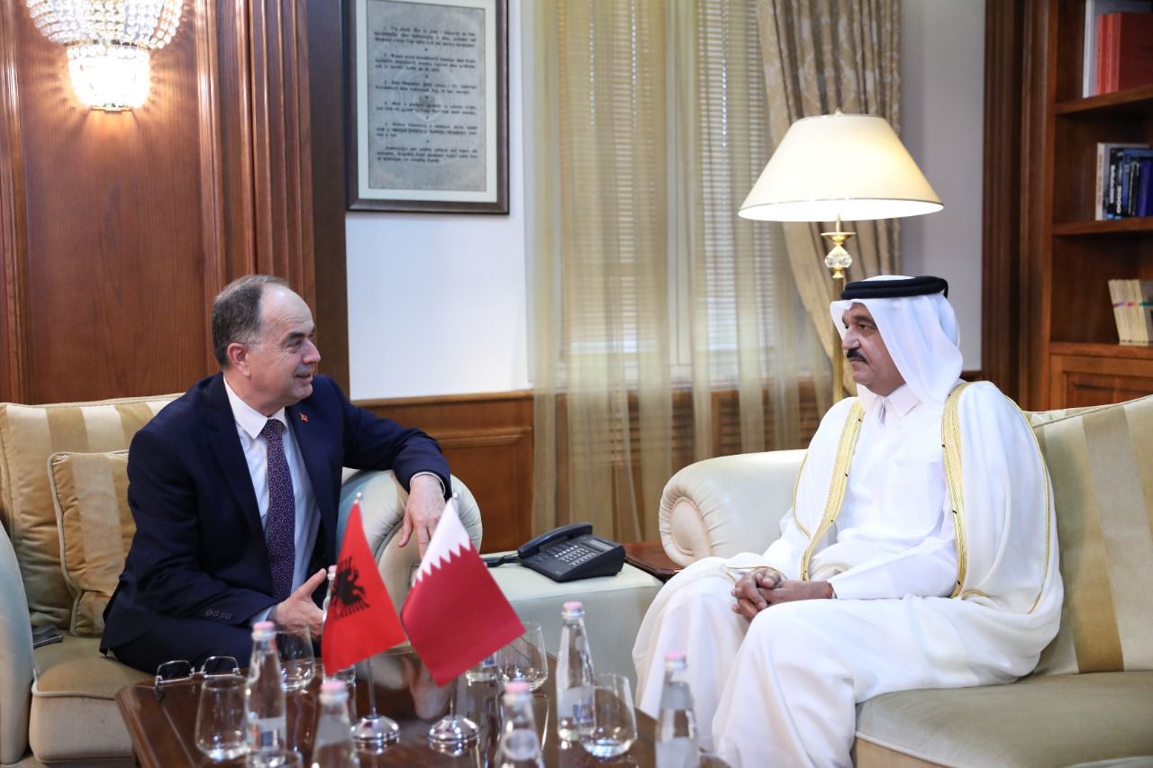 رئيس جمهورية ألبانيا يستقبل سفير دولة قطر