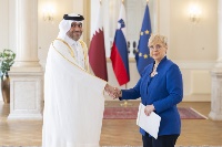 رئيسة جمهورية سلوفينيا تتسلم أوراق اعتماد سفير دولة قطر 