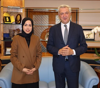 Qatar's Permanent Representative to UN Meets UN High Commissioner for Refugees