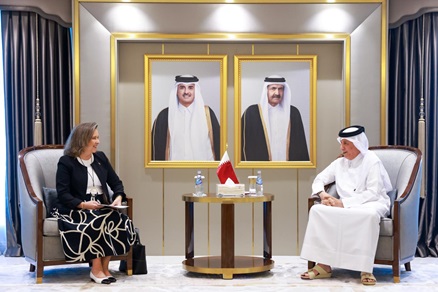 سمو الأمير يتلقى رسالة خطية من رئيسة الاتحاد السويسري