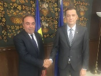 رئيس وزراء رومانيا يجتمع مع سفير قطر