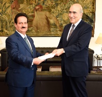 أمين عام الخارجية البرازيلية يتسلم نسخة من أوراق اعتماد سفير قطر