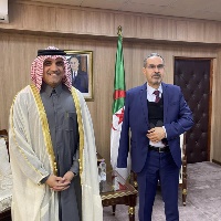 وزير الشباب والرياضة الجزائري يجتمع مع سفير دولة قطــر