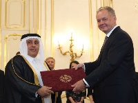 الرئيس السلوفاكي يتسلم أوراق اعتماد سفير دولة قطر