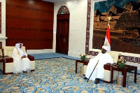 الرئيس السوداني يتسلم أوراق اعتماد سفير دولة قطر