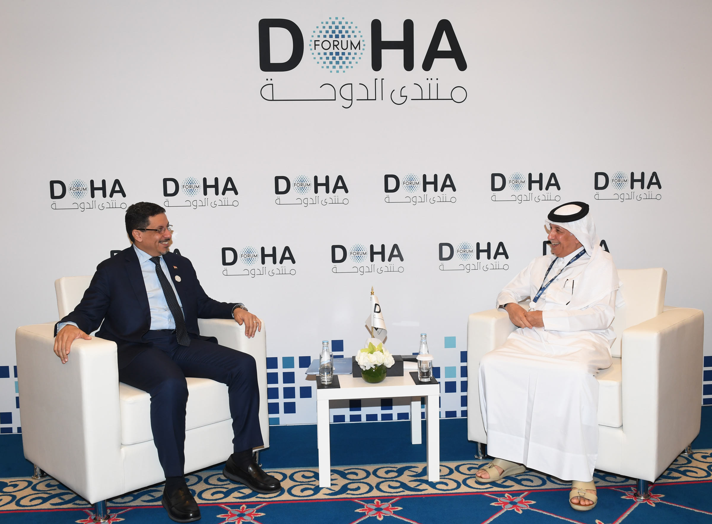 Minister of State for Foreign Affairs Meets Foreign Ministers of Yemen, Sri Lanka on Sidelines of Doha Forum