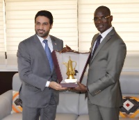 وزير الأمن والحماية المدنية الإيفواري يجتمع مع سفير دولة قطر 