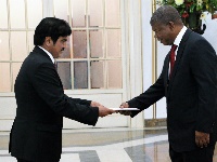 رئيس جمهورية أنغولا يتسلم أوراق اعتماد سفير قطر