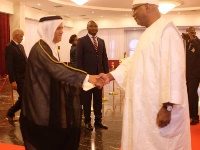 رئيس مالي يتسلم أوراق اعتماد سفير دولة قطر