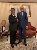 مسؤول ياباني يجتمع مع سفير دولة قطر