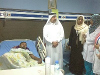 سفير قطر لدى السودان يتفقد أحوال الجرحى الصوماليين